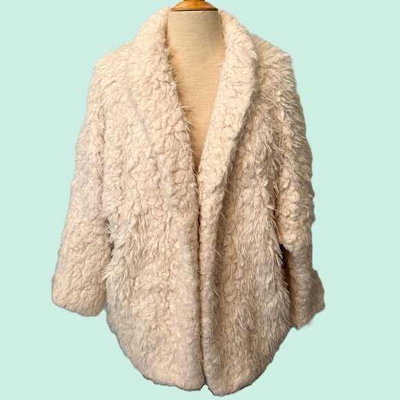 Express Cream Faux Fur Jacket Coat Furry Medium Large Short Teddy Fun - Picture 1 of 9